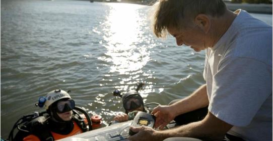 Pour YSEIS d’exceptionnels souvenirs de visites de chantier réalisées à plus de 20 mètres de profondeur sous l’eau !